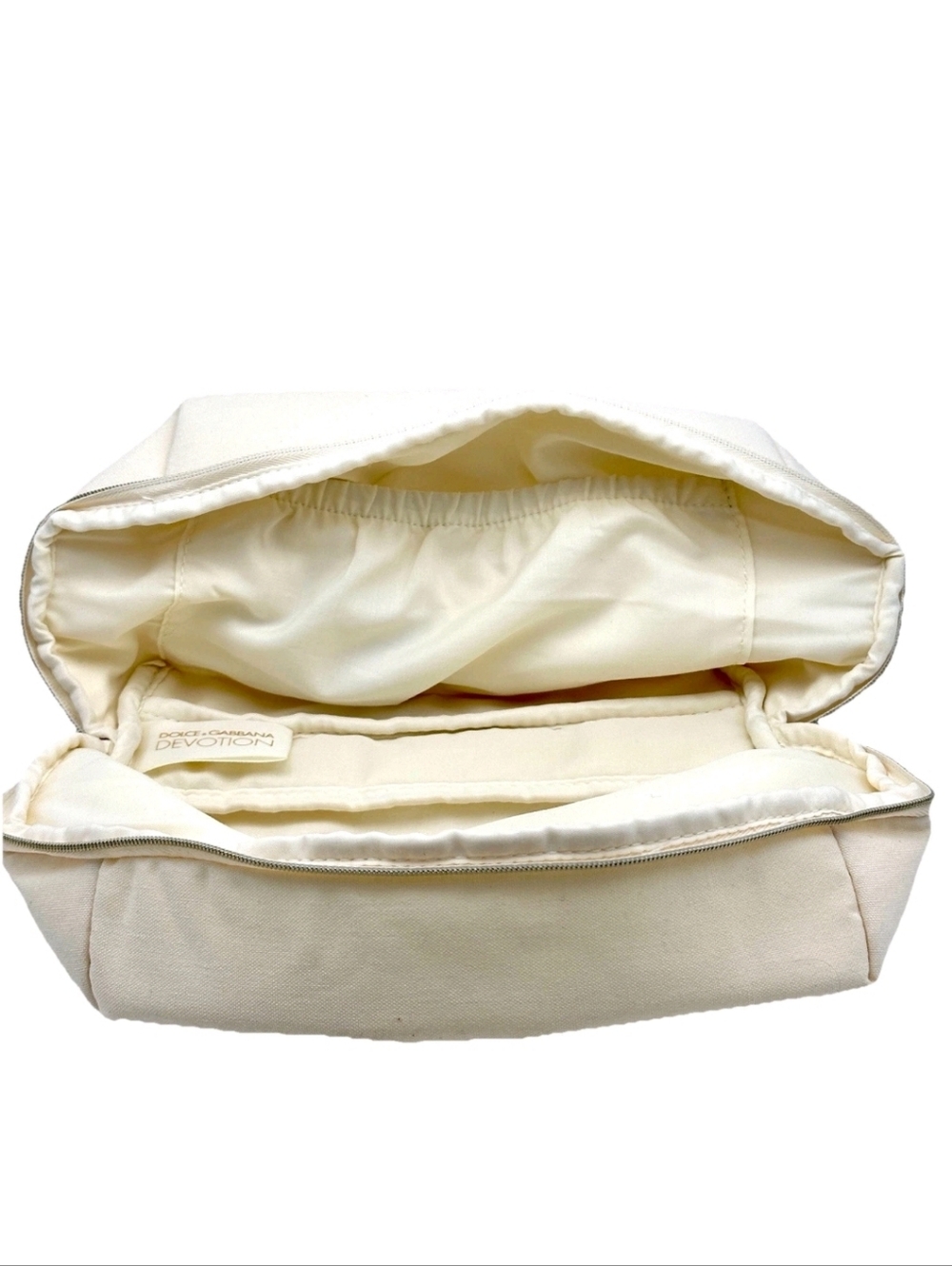 New Dolce & Gabbana Devotion Cream Makeup Clutch Zip Pouch Bag W Heart Charm - Picture 6 of 7